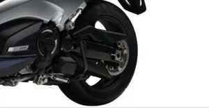 Adjustable link rear suspension