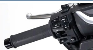 Fitur yamaha Tmax DX 2018 cruise control